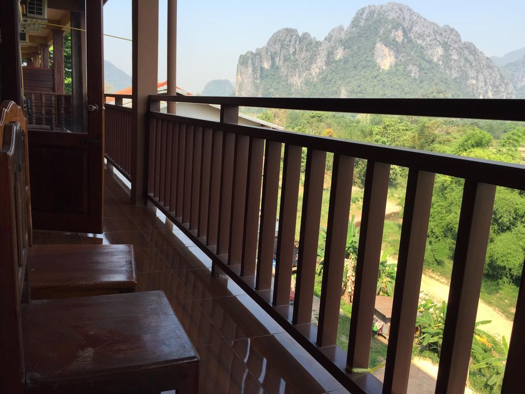 Happy River View Hotel Vang Vieng Exteriör bild