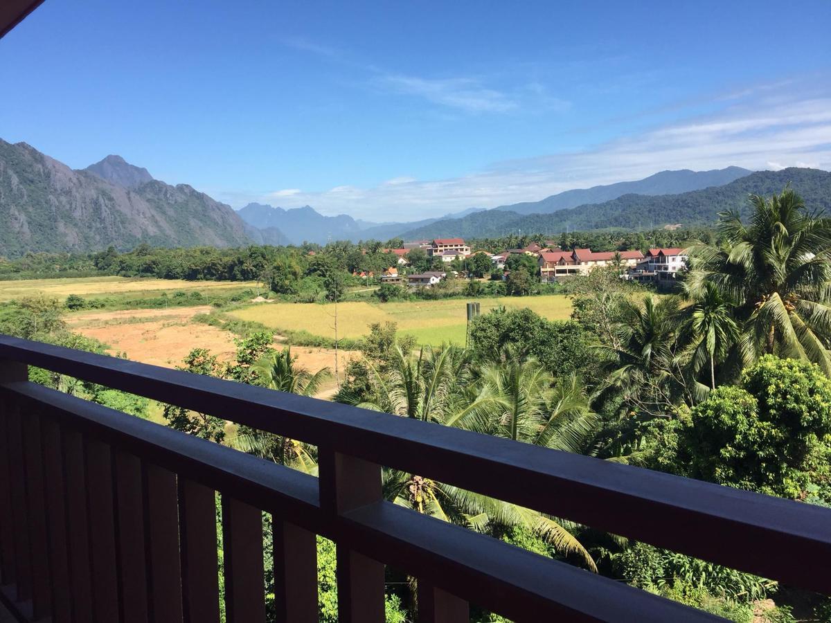 Happy River View Hotel Vang Vieng Exteriör bild