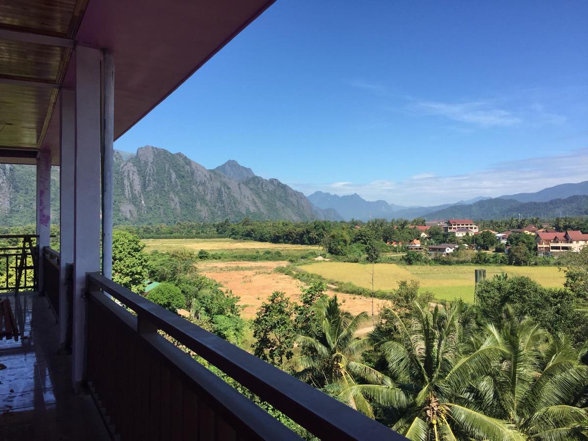 Happy River View Hotel Vang Vieng Exteriör bild