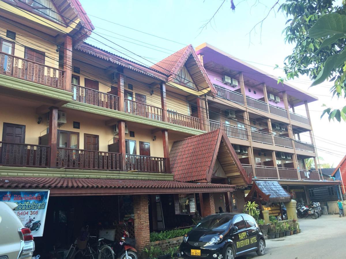 Happy River View Hotel Vang Vieng Exteriör bild